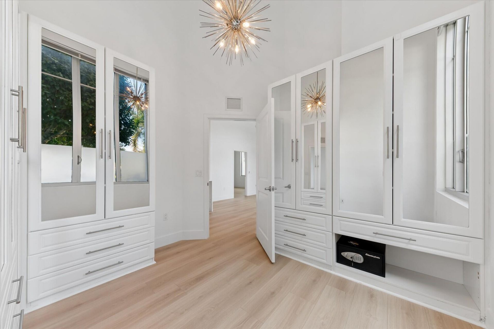 300 S Australian Avenue, Unit 105, West Palm Beach, FL 33401 Photo