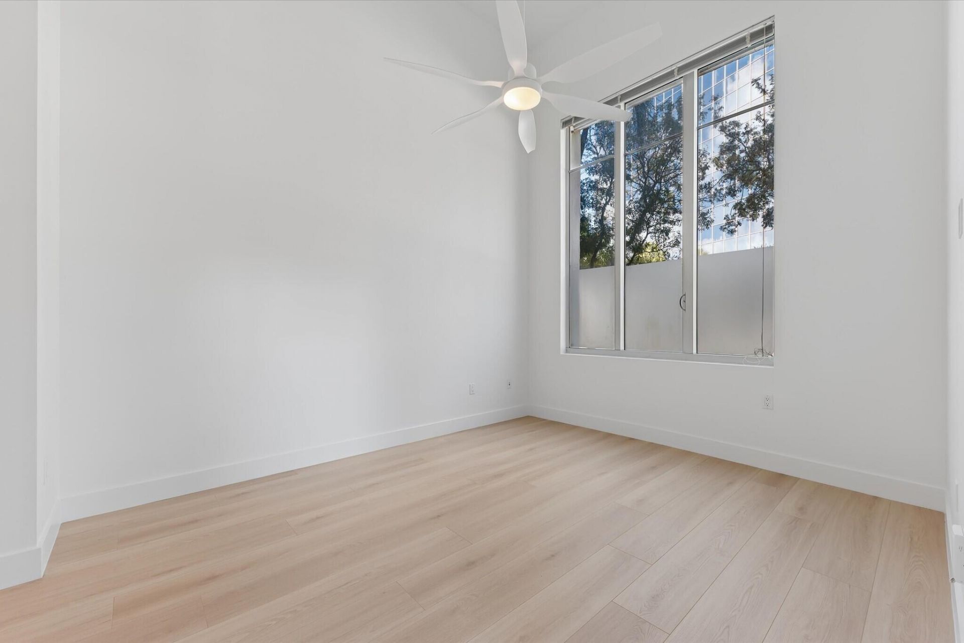 300 S Australian Avenue, Unit 105, West Palm Beach, FL 33401 Photo