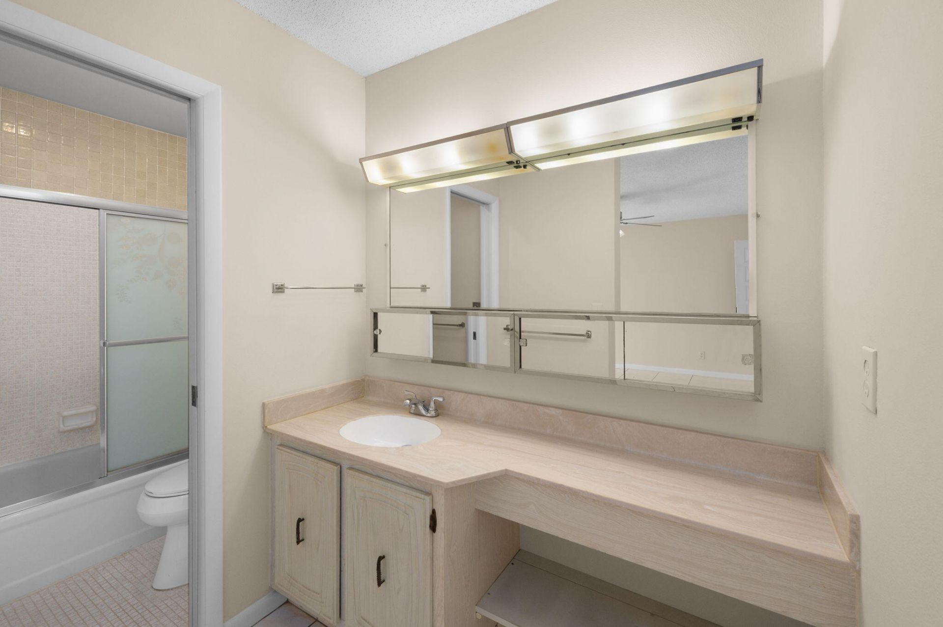 911 Savannas Point Drive, Unit Apt B, Fort Pierce, FL 34982 Photo