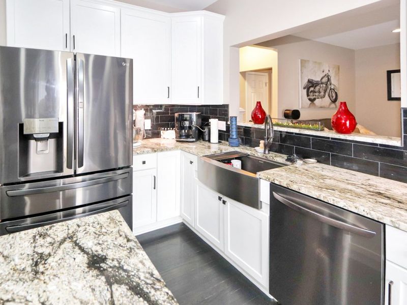 8640 Treeline Drive, Florence, KY 41042 Photo 8