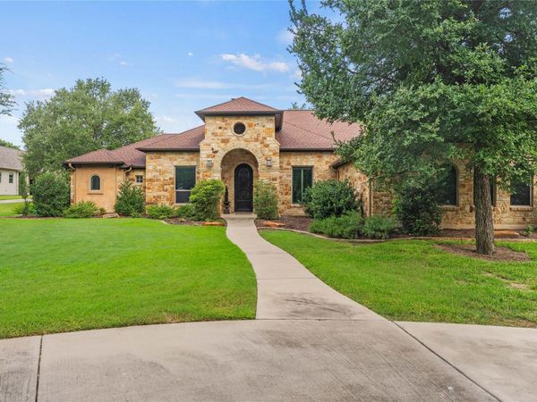 1782 Running Creek DR, Salado, TX 76571