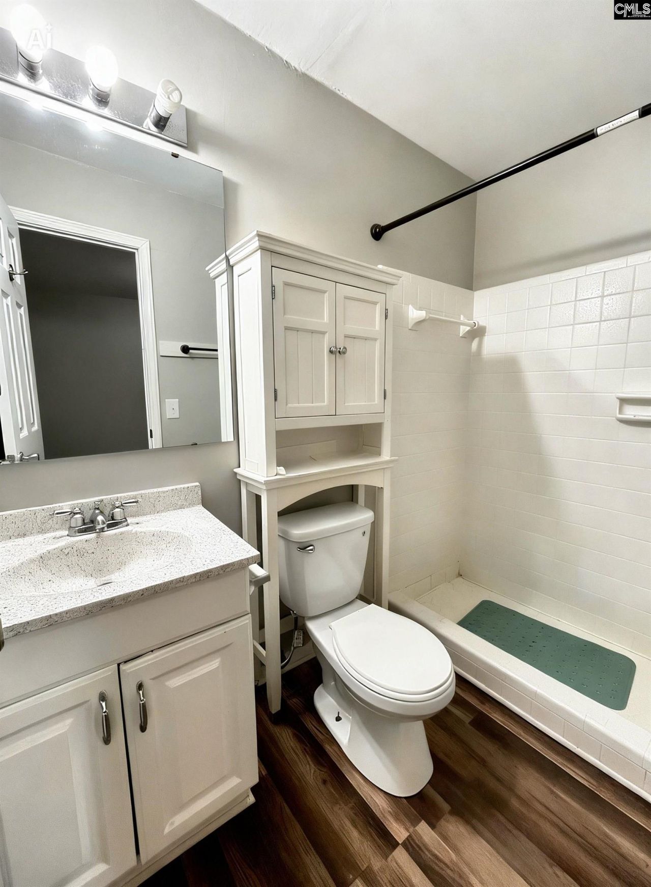 2341 Rolling Hills Road Photo 6