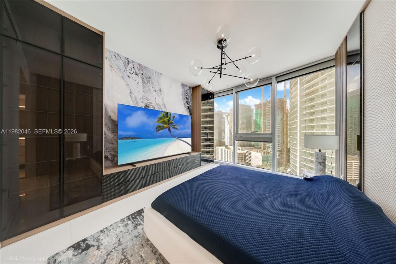 300 Biscayne Boulevard Way, Unit 2307W, Miami, FL 33131 Photo