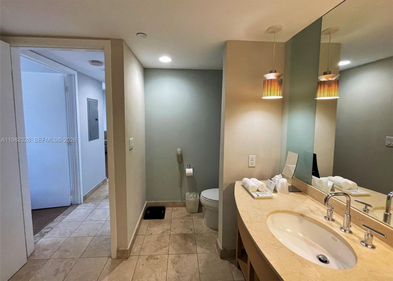 18683 Collins Av , Unit 1206, Sunny Isles Beach, FL 33160 Photo