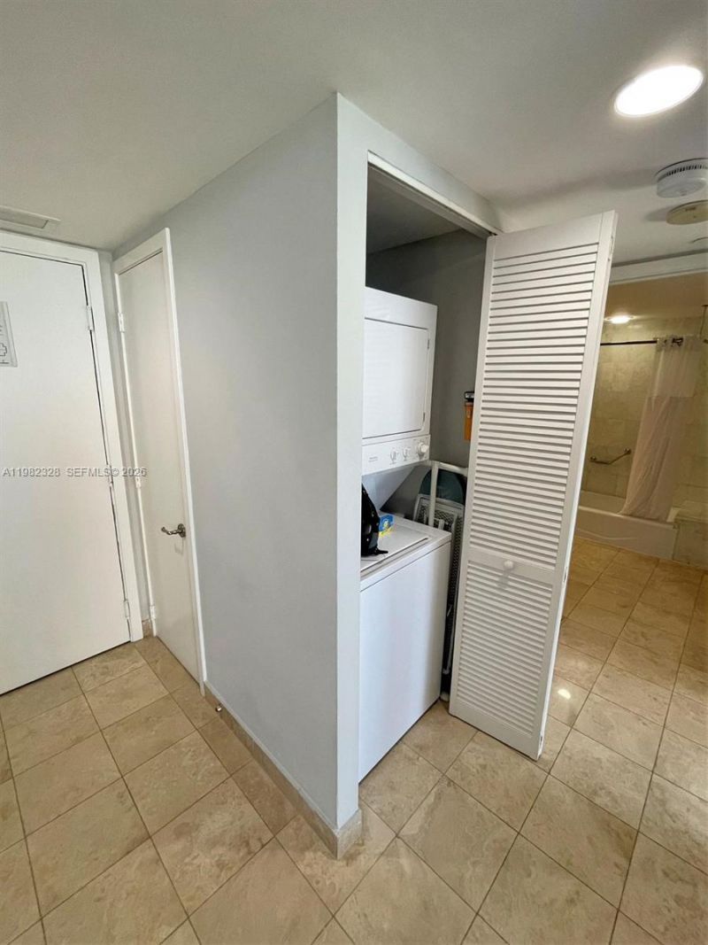 18683 Collins Av , Unit 1206, Sunny Isles Beach, FL 33160 Photo
