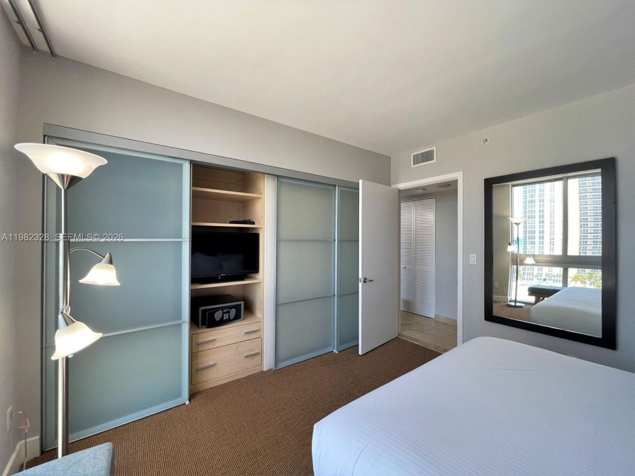 18683 Collins Av , Unit 1206, Sunny Isles Beach, FL 33160 Photo