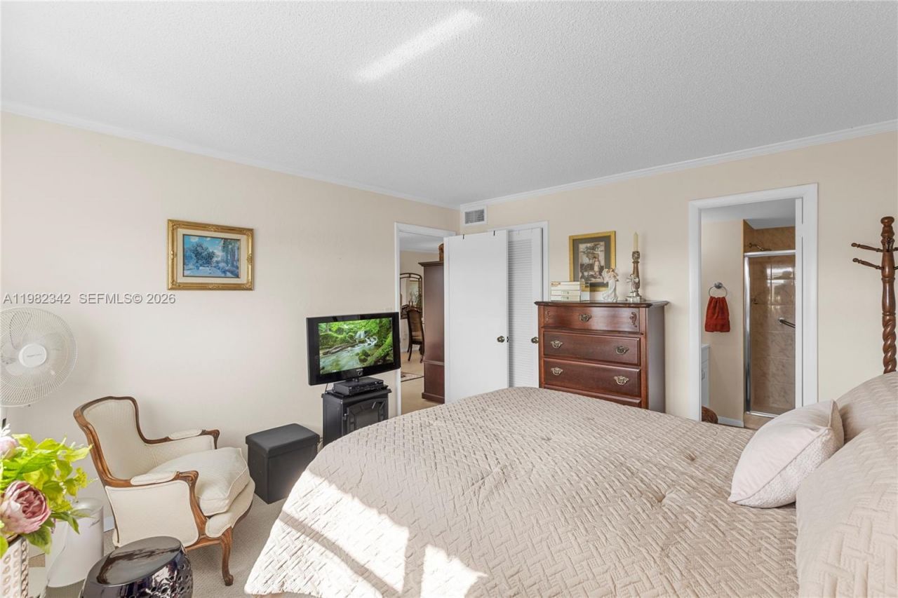 8950 Sunrise Lakes Blvd, Unit 309, Sunrise, FL 33322 Photo