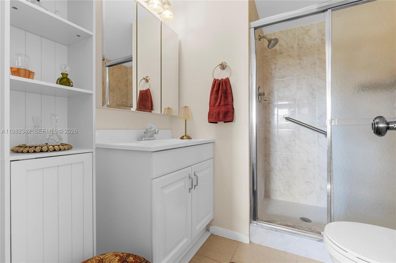 8950 Sunrise Lakes Blvd, Unit 309, Sunrise, FL 33322 Photo