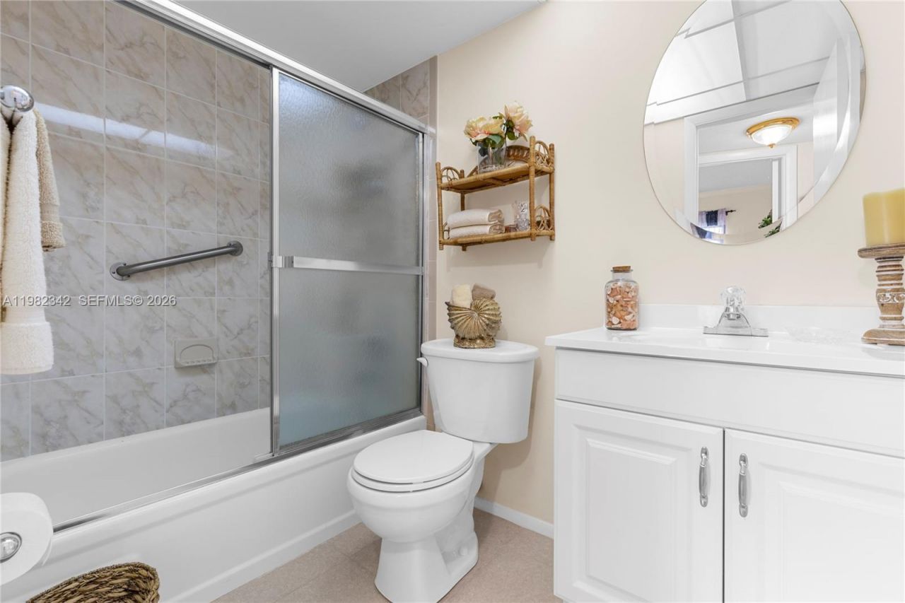 8950 Sunrise Lakes Blvd, Unit 309, Sunrise, FL 33322 Photo