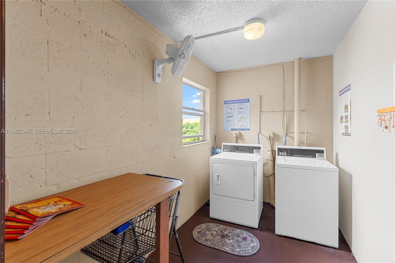 8950 Sunrise Lakes Blvd, Unit 309, Sunrise, FL 33322 Photo