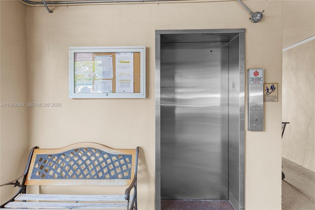 8950 Sunrise Lakes Blvd, Unit 309, Sunrise, FL 33322 Photo