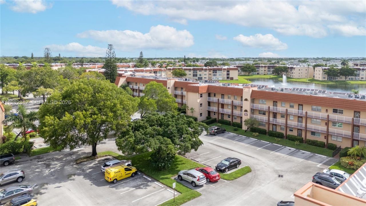 8950 Sunrise Lakes Blvd, Unit 309, Sunrise, FL 33322 Photo