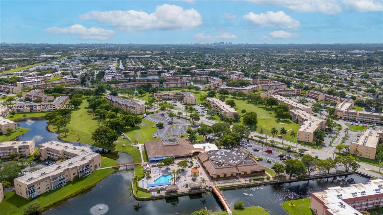 8950 Sunrise Lakes Blvd, Unit 309, Sunrise, FL 33322 Photo