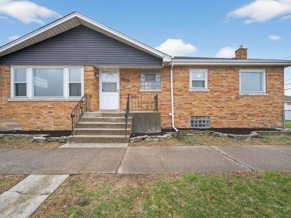 6025 W 55th Street, Chicago, IL 60638