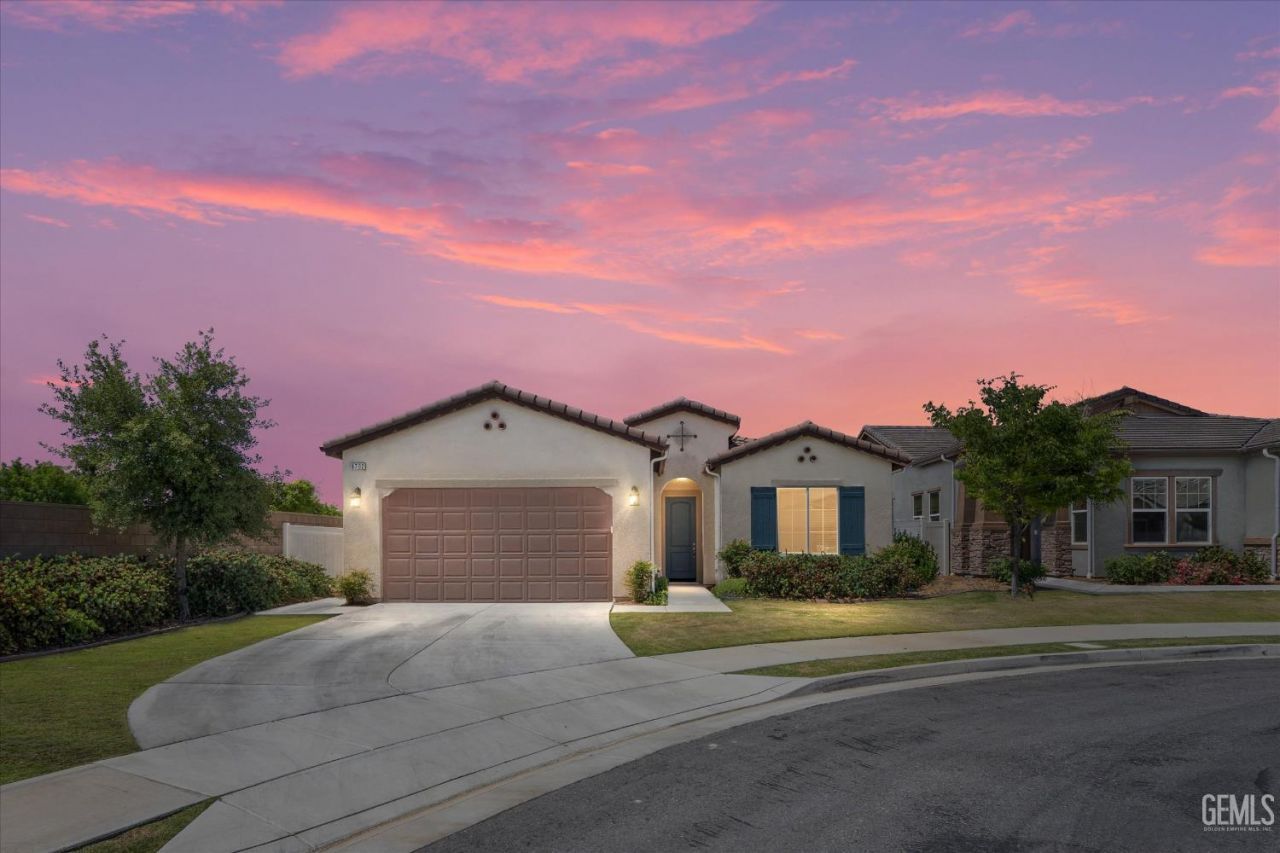 9702 Petersburg Place, Bakersfield, CA 93306 Main Photo