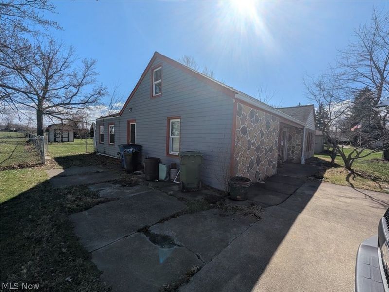 1085 Stevens Boulevard, Eastlake, OH 44095 Photo 3