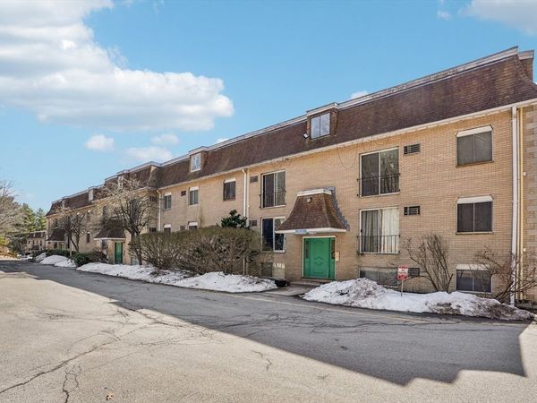 208 Swanson Road, Unit 526, Boxborough, MA 01719