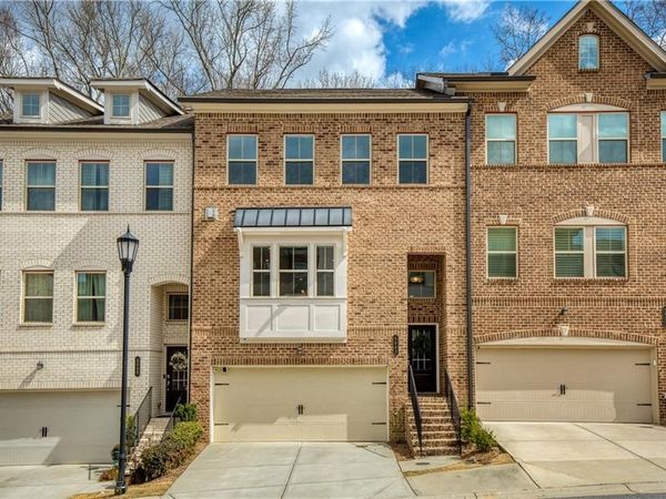 5083 Chesterfield Lane , Atlanta, GA 30338