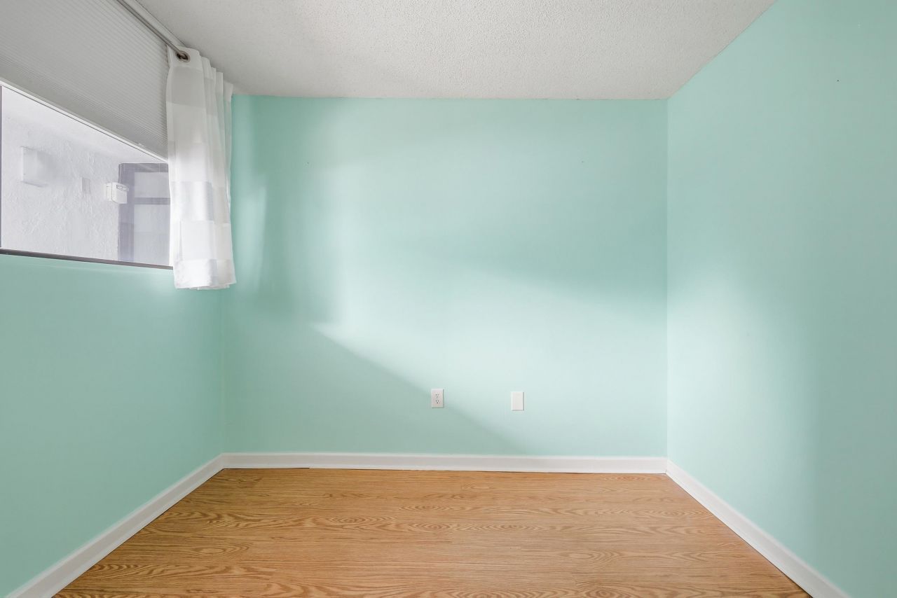 311 69th Ave. N  Photo 10