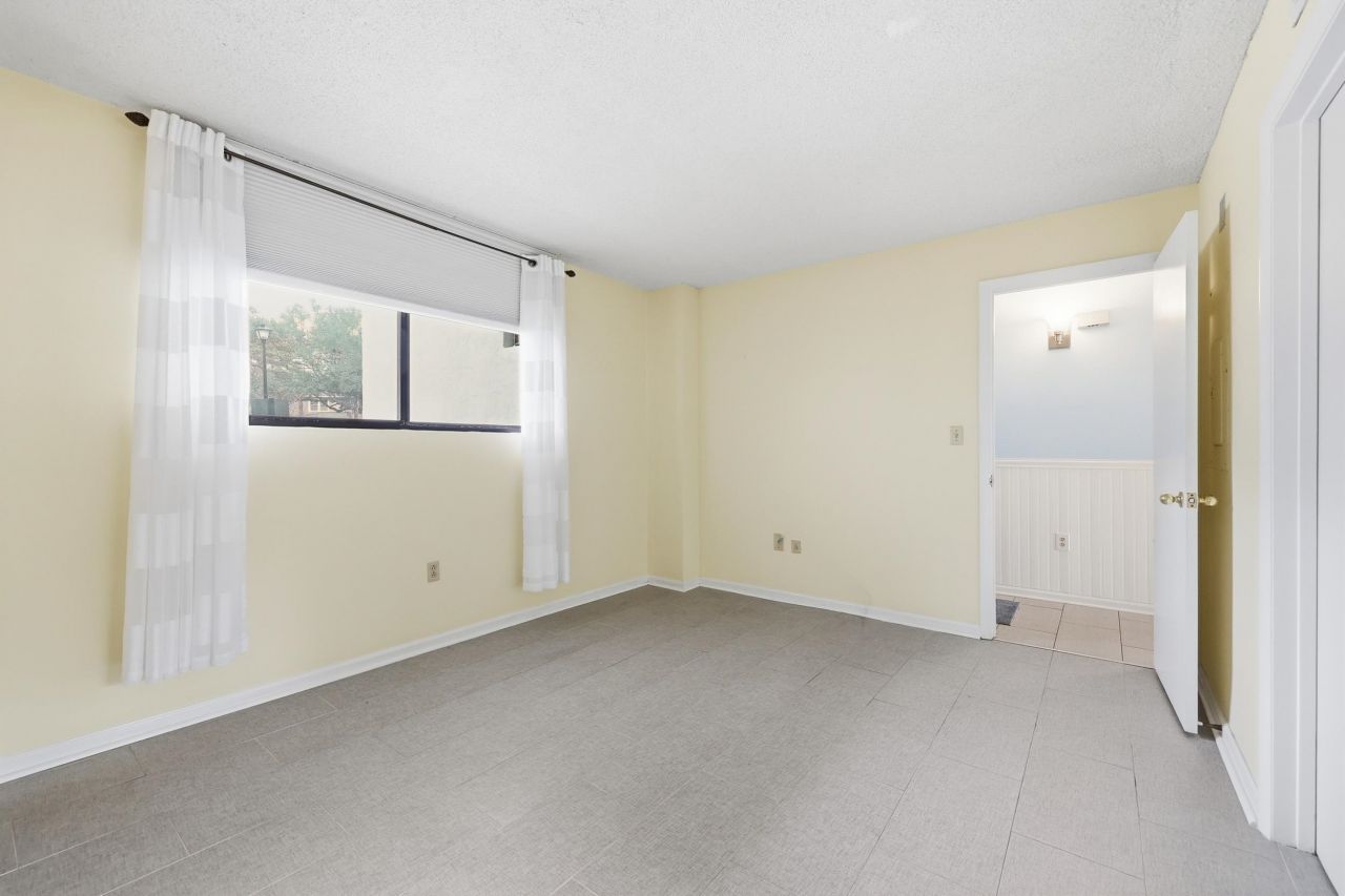 311 69th Ave. N  Photo 12