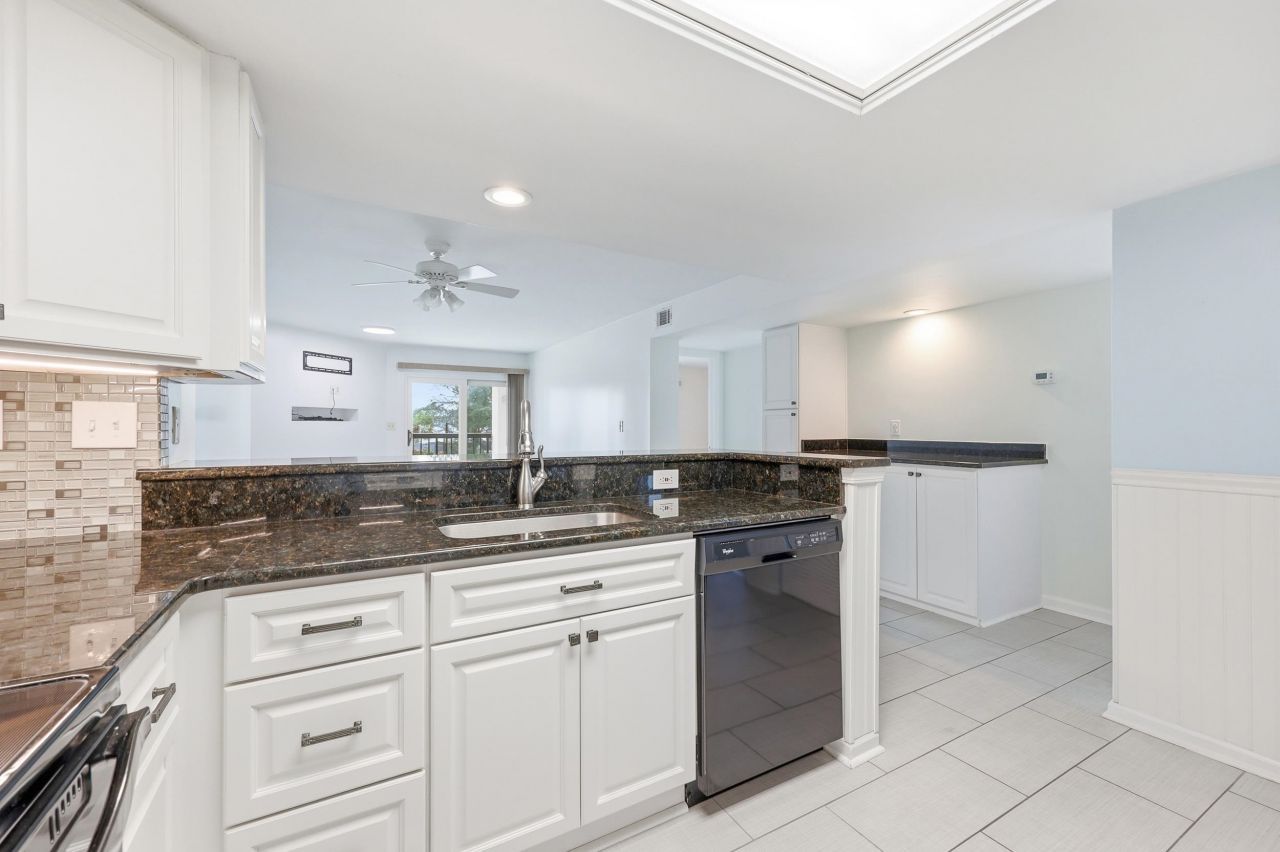 311 69th Ave. N  Photo 13