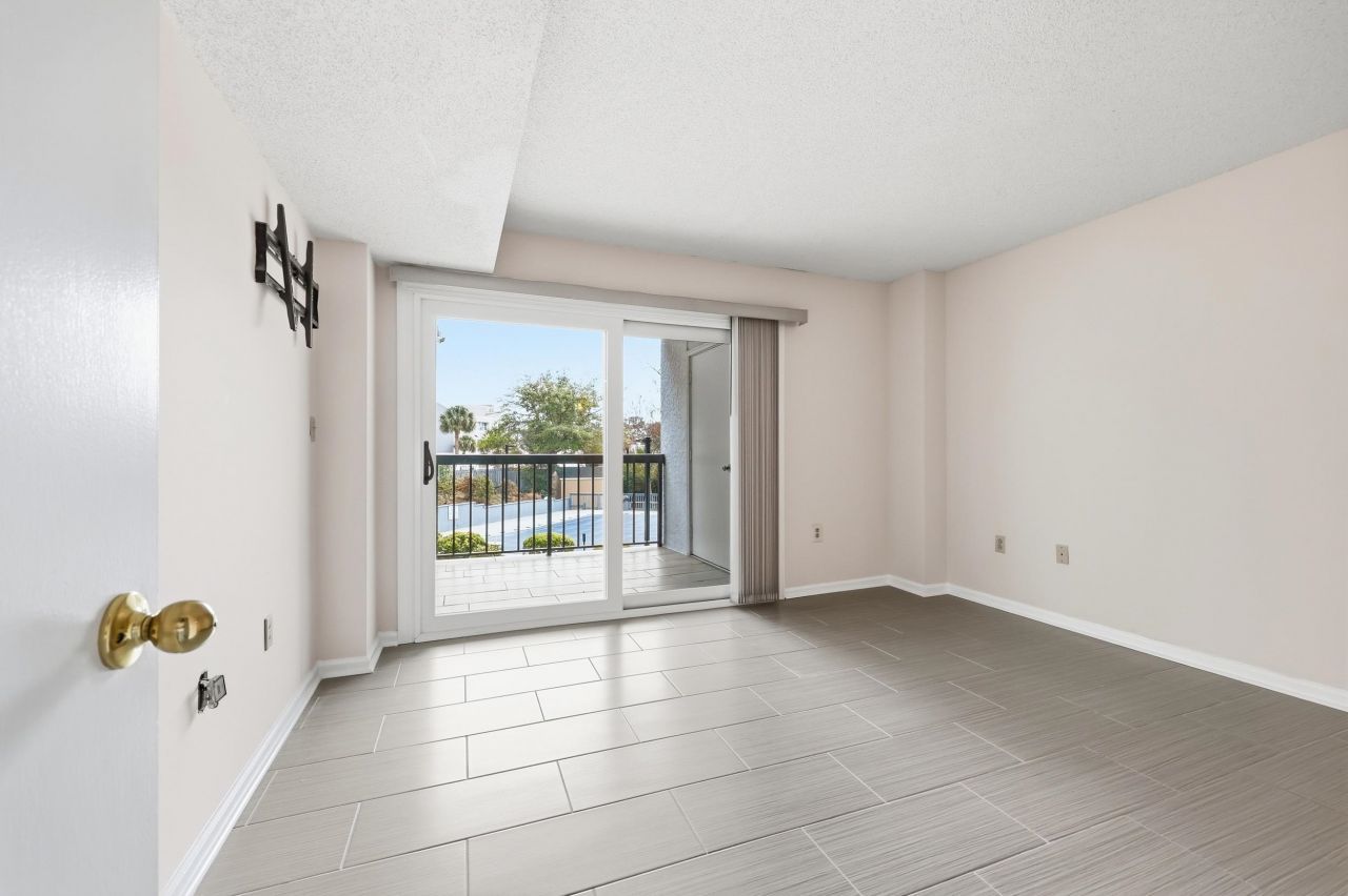 311 69th Ave. N  Photo 22