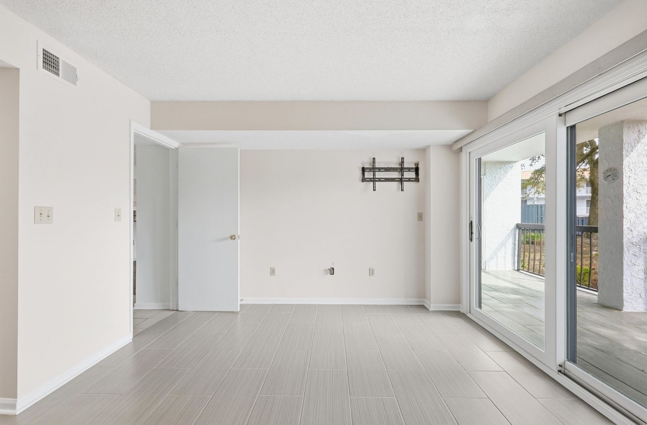 311 69th Ave. N  Photo 24