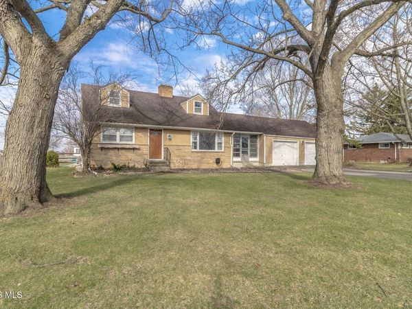1626 Dier Road, Curtice, OH 43412