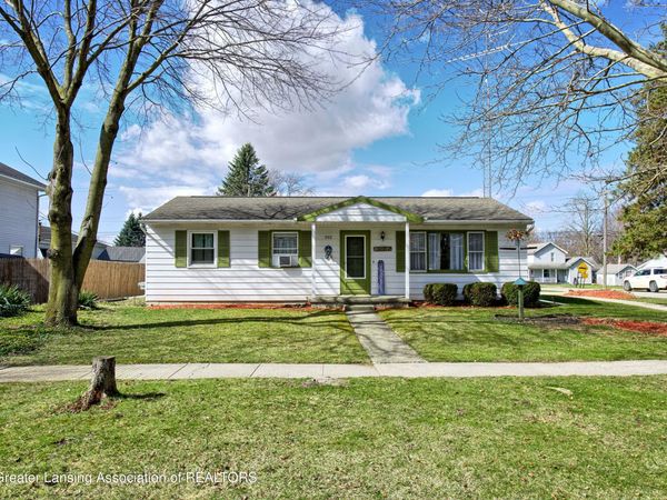 302 S Summit Street, Webberville, MI 48892