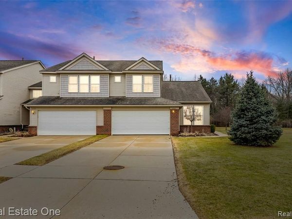 2283 Crystal Crossing Drive, Marion Twp, MI 48843