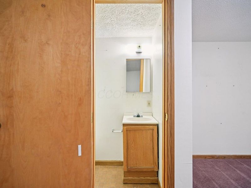 7835 Barkwood Drive, Columbus, OH 43085 Photo 10