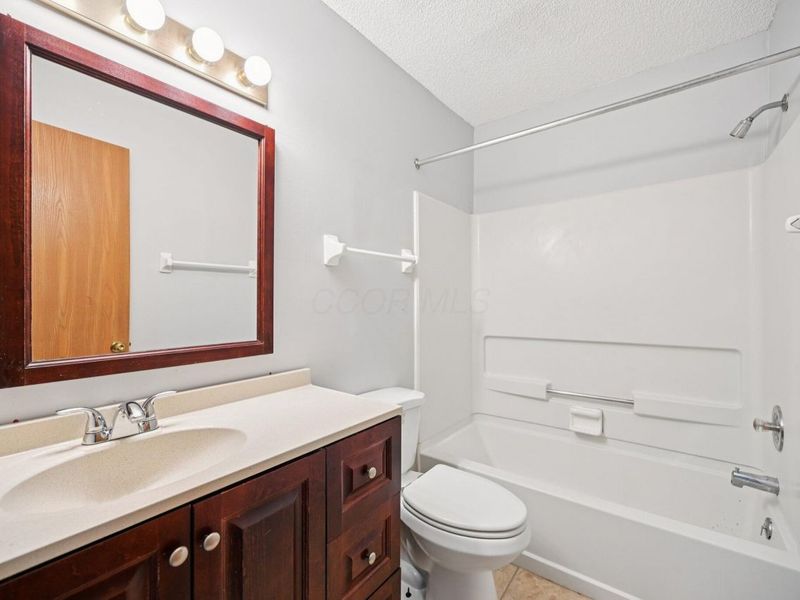 7835 Barkwood Drive, Columbus, OH 43085 Photo 13