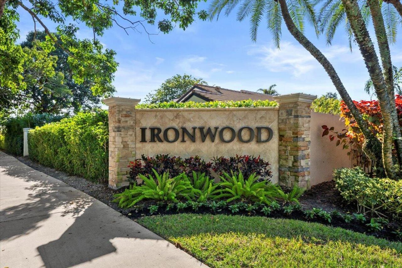 4 Ironwood Way N, Palm Beach Gardens, FL 33418 Photo