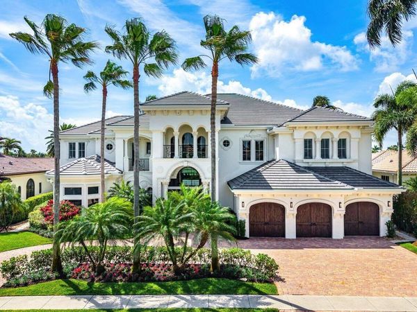 686 Hermitage Circle, Palm Beach Gardens, FL 33410