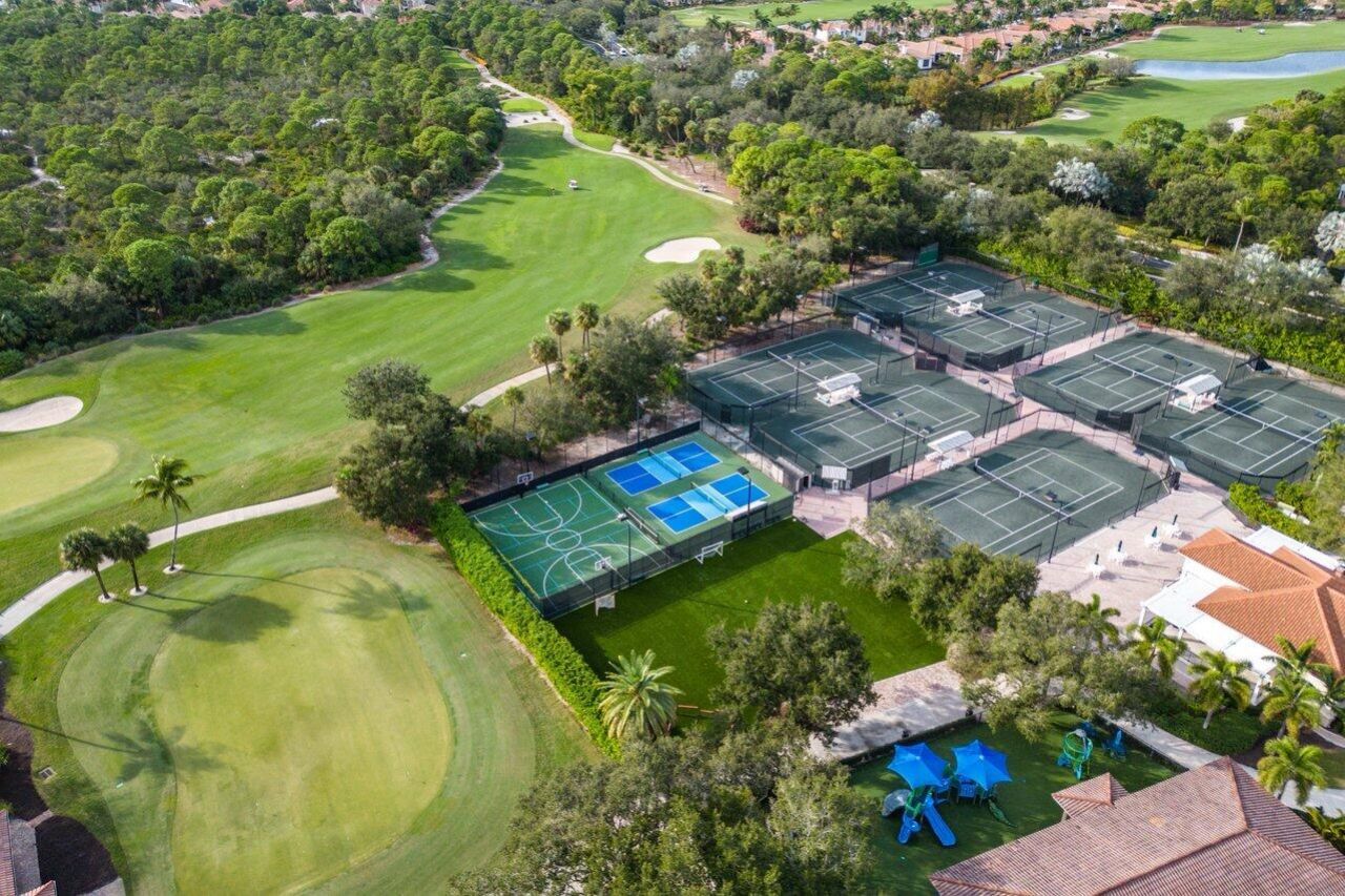 686 Hermitage Circle, Palm Beach Gardens, FL 33410 Photo