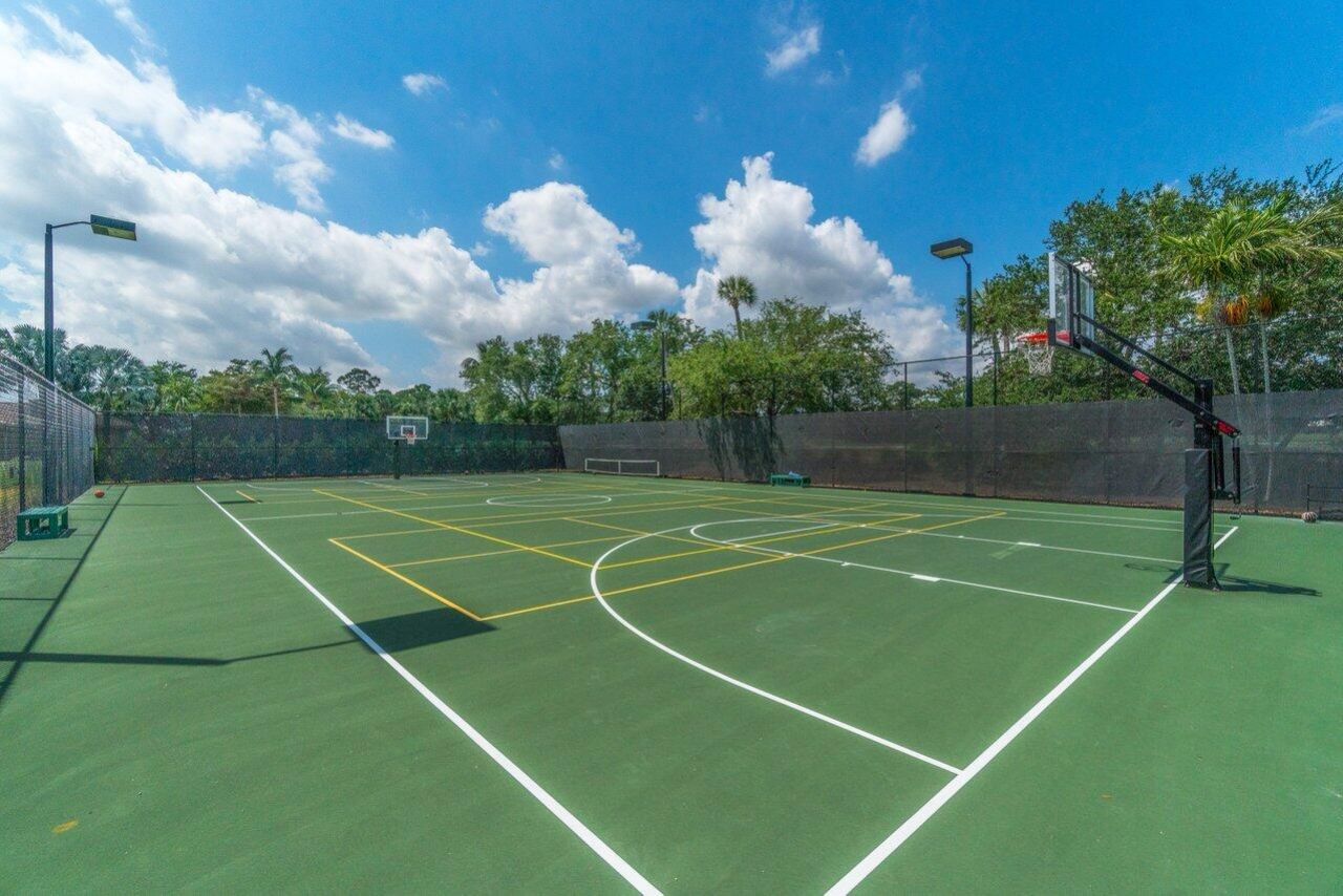 686 Hermitage Circle, Palm Beach Gardens, FL 33410 Photo