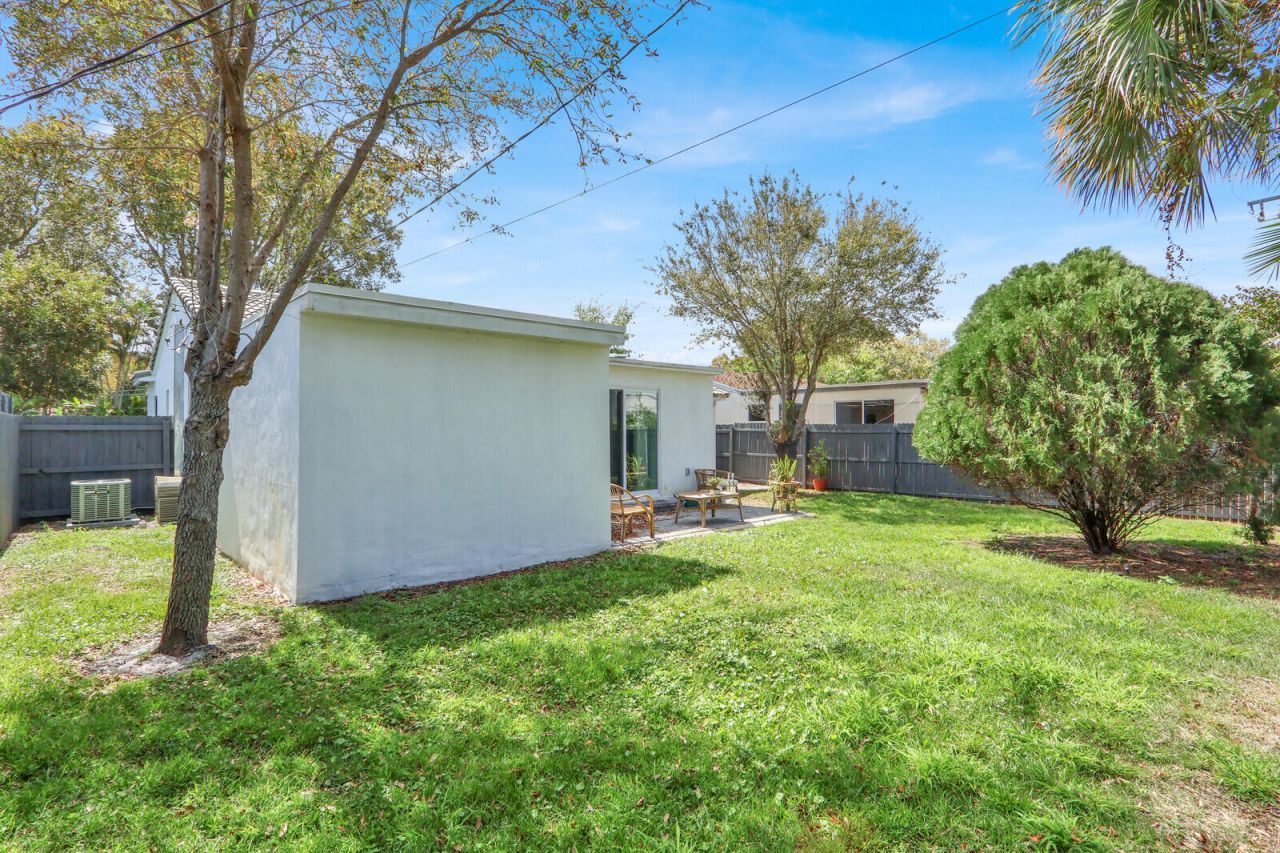 431 52nd Street, West Palm Beach, FL 33407 Photo