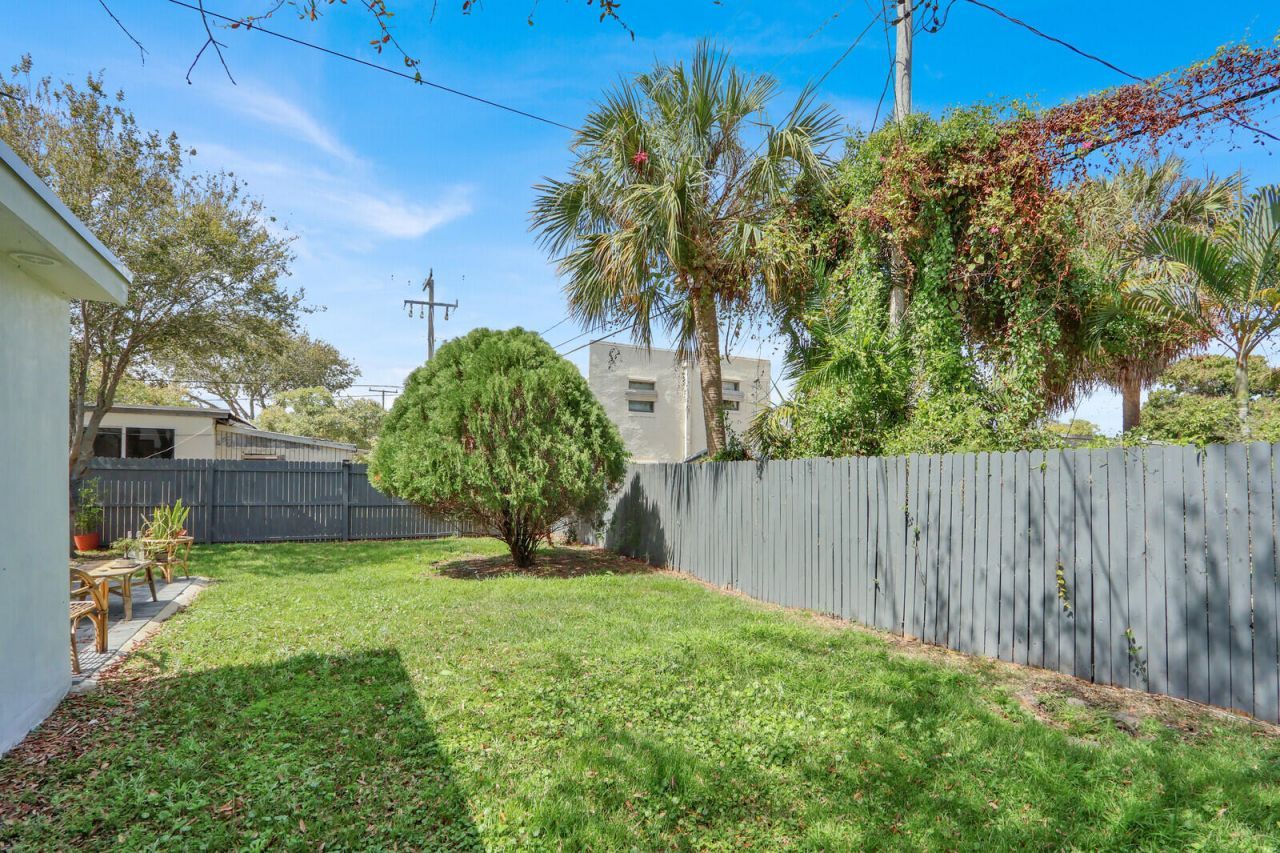 431 52nd Street, West Palm Beach, FL 33407 Photo