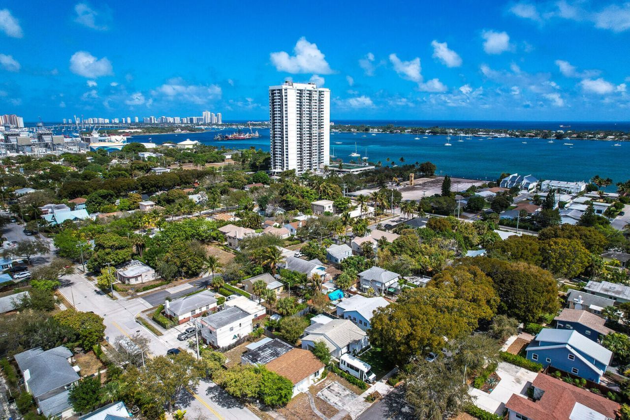 431 52nd Street, West Palm Beach, FL 33407 Photo