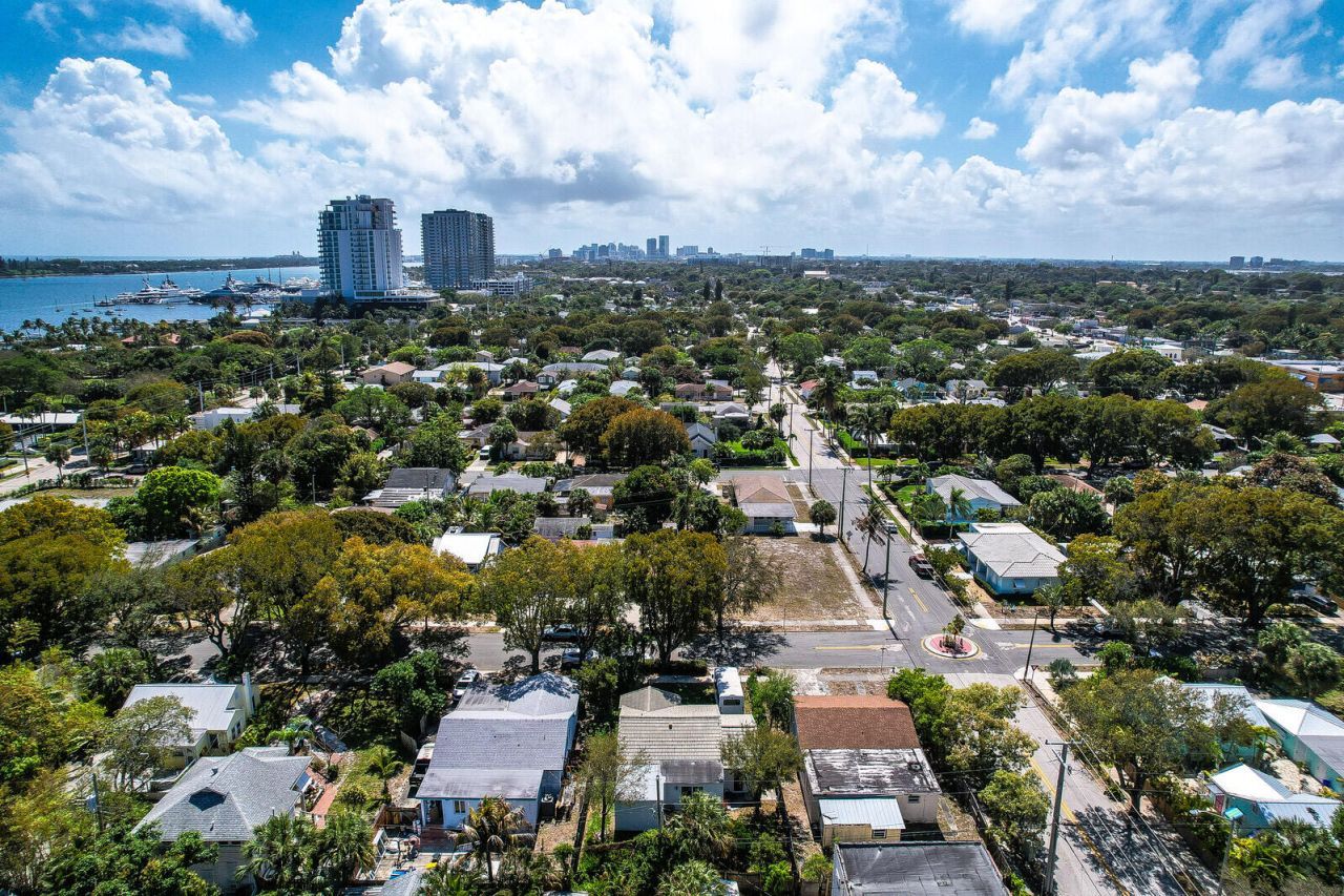 431 52nd Street, West Palm Beach, FL 33407 Photo