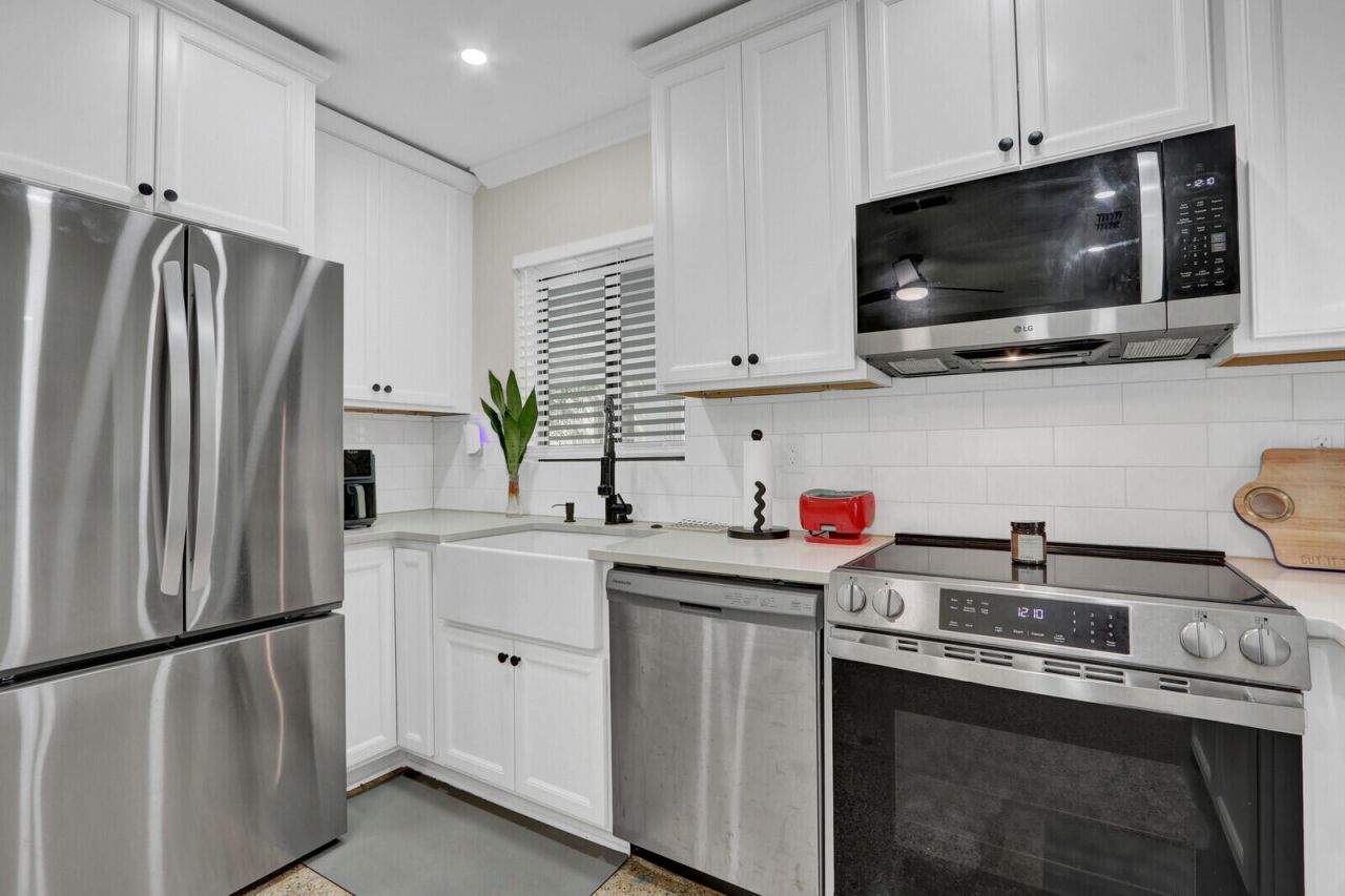 431 52nd Street, West Palm Beach, FL 33407 Photo