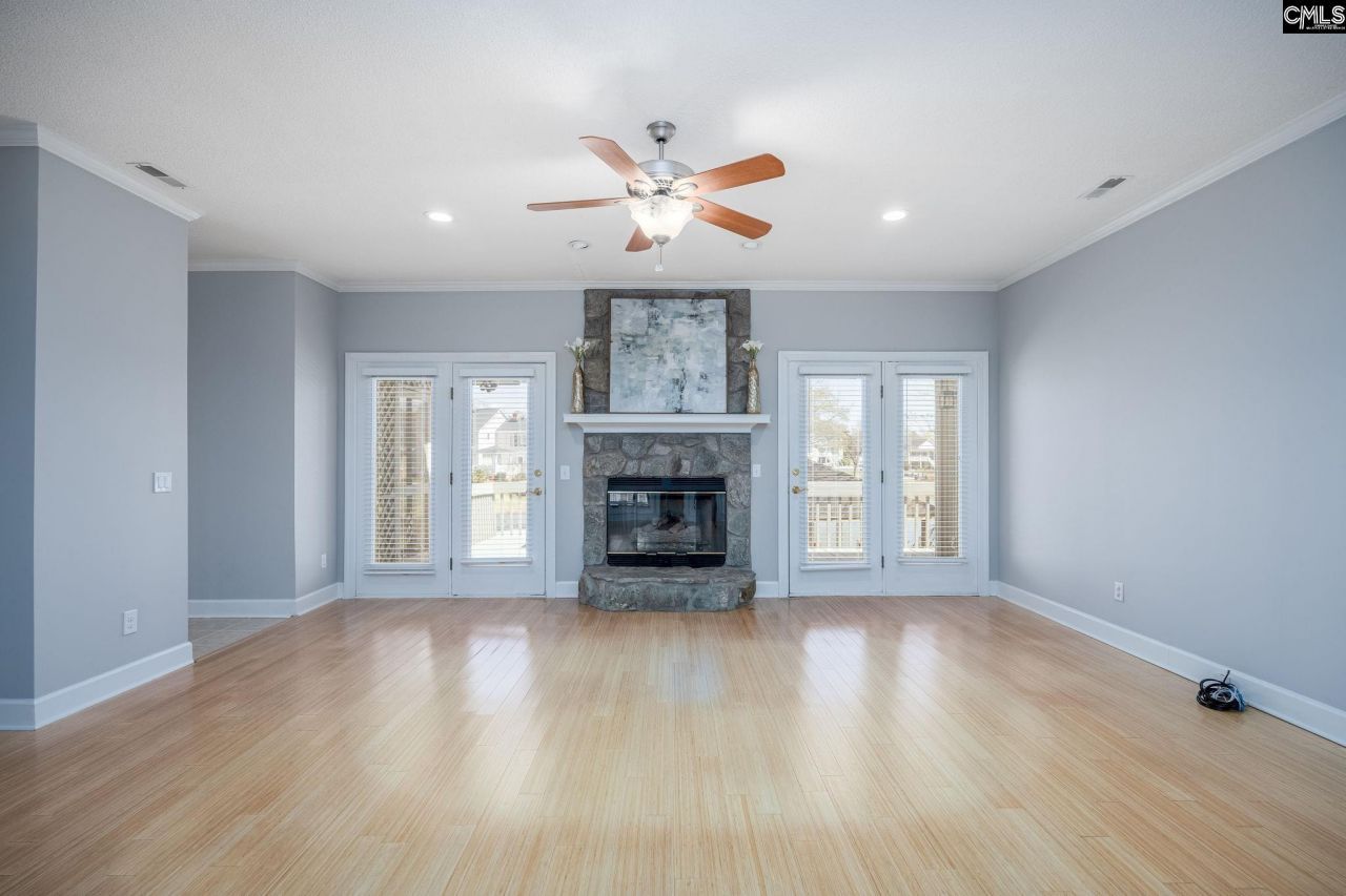 1045 Jones Road Photo 8