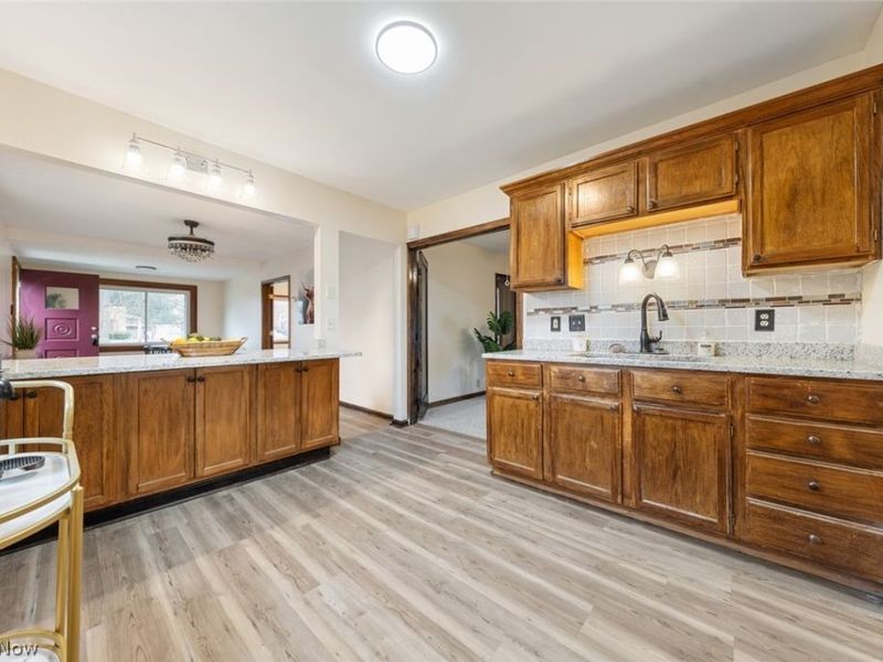 4385 W 229th Street, Fairview Park, OH 44126 Photo 10