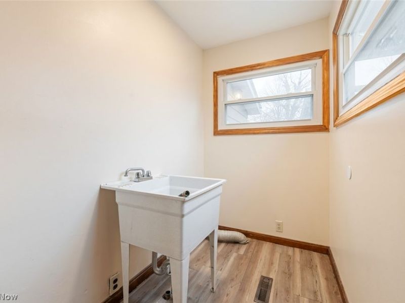 4385 W 229th Street, Fairview Park, OH 44126 Photo 28