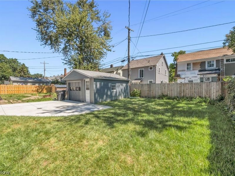 323 Groveland Club Drive, Cleveland, OH 44110 Photo 28