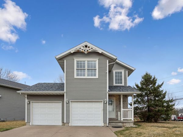 409 11th Ave A Court , Silvis, IL 61282