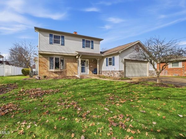 2276 Heatherwood Drive, Toledo, OH 43614