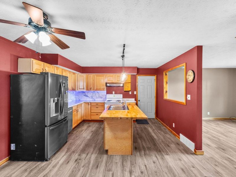 585 County Road 21 , Ashley, OH 43003 Photo 9