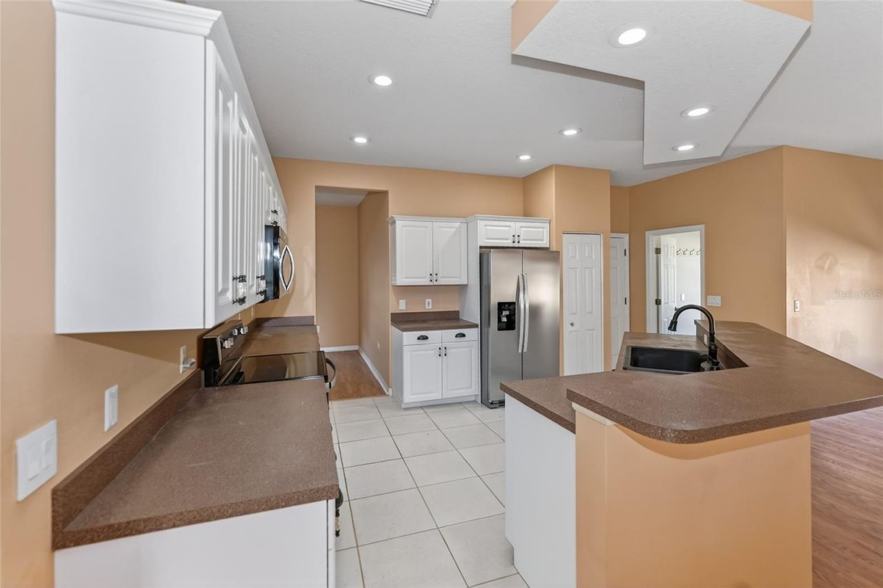 2724 Temple Street , Sarasota, FL 34239 Photo