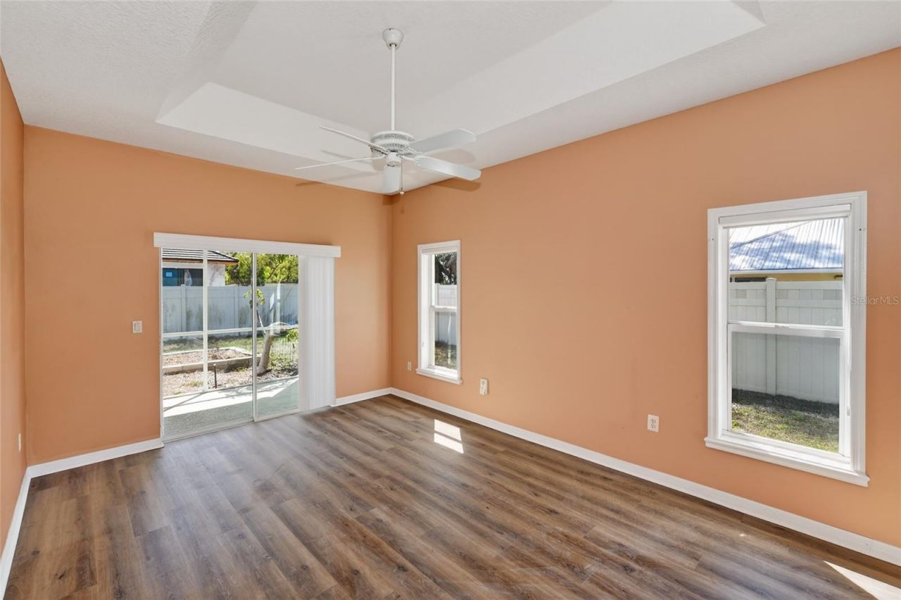 2724 Temple Street , Sarasota, FL 34239 Photo